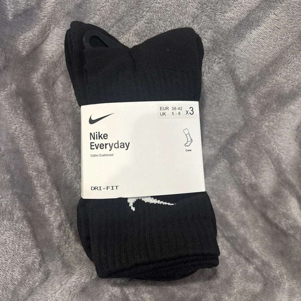 Nike Everyday Unisex Dri-FIT  3 Pairs Cotton Cushioned Crew Socks size: M. Black